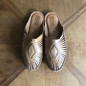 Mohinders diamond slide - women’s size 8